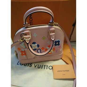 tek qas: Əl çantası, Louis Vuitton