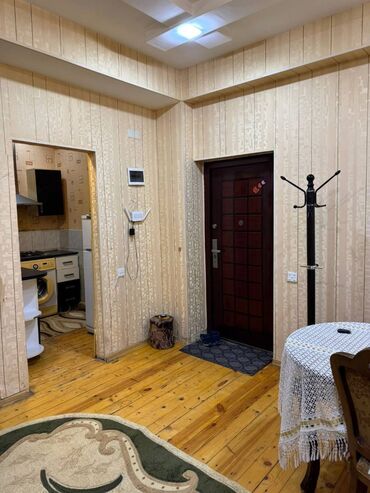 Uzunmüddətli kirayə mənzillər: Həzi Aslanov metrosuna yaxın,17 mərtəbənin,10-cu mərtəbəsində,2 — 9