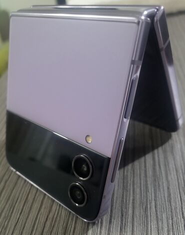 mobilni telefon: Samsung Galaxy Z Flip 4, 256 GB, color - Purple, Broken phone, Fingerprint, Dual SIM cards
