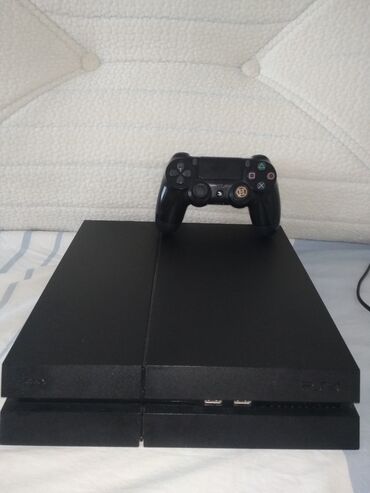 PS4 (Sony Playstation 4): SALAM HƏRKƏS. İÇƏRİSİNDƏ GTA 5. CALL OF DUTY. A WAY OUT. MİNECRAFT