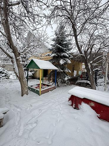 Продажа коттеджей и домов: Продается хороший дом 80м2 в районе 4 мкр Ахунбаева белорусская — 2