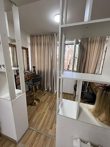 Продажа салонов красоты и кабинетов: Маникюрный салон 65 м², 3 комнаты, С ремонтом, С оборудованием, Многоэтажное жилое здание, Отдельная кухня — 18