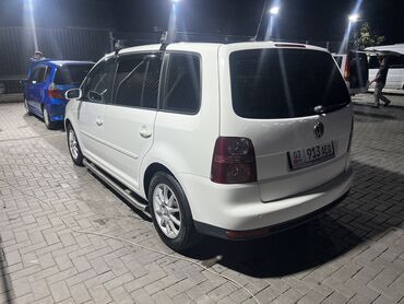 авто минивены: Volkswagen Touran: 2008 г., 1.9 л, Робот, Дизель, Минивэн