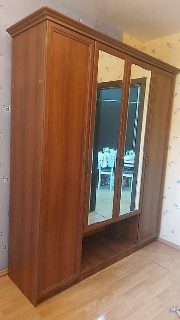 Mebel: Tamamilə işlək vəziyyətdədir və bütün çəkməcələri var. Çox az müddət — 3