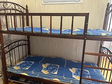 Oğlan və qız üçün, İşlənmiş, Çarpayı, Matras ilə, Siyirməsiz, Taxta