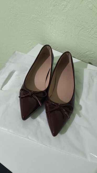срочно продаю в связи с переездом: Туфли, 36, Б/у, Самовывоз, Платная доставка
