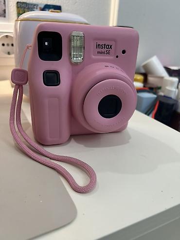 eos r: Моментальная камера Instax mini SE, розовый цвет. Особенности: - — 1