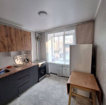 Продажа домов: 1 комната, 35 м², Индивидуалка, 3 этаж, Евроремонт