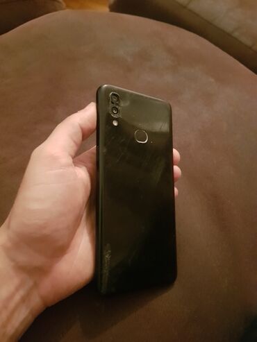 Digər mobil telefonlar: Tek ekran sinib qalan her şey işləkdi ekran satoşda 20 azn