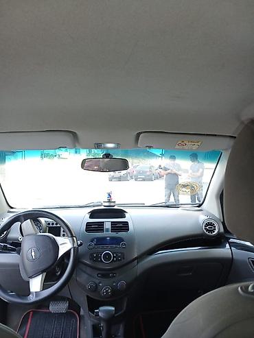 mitsubishi pajero motor: Chevrolet Spark, ağ rəng, 5 qapılı hetçbek İli 20141 mator ideL — 8