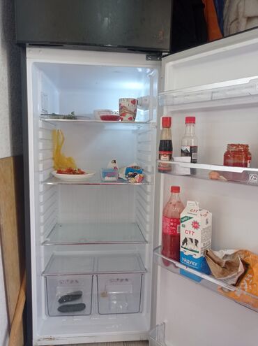 отдам дешево: Продам холодильник б/у состояние отличное купила три месяца назад за