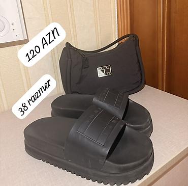 corab sekilleri: Tommy Jeans qadın seti • Dəst: qara mini çiyin çantası + qara slayd — 1