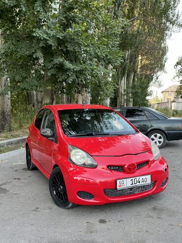 Toyota: Toyota Aygo: 2009 г., 1 л, Механика, Бензин, Хэтчбэк