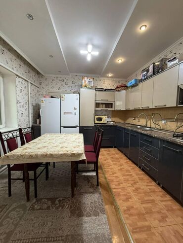 Продажа квартир: Дом, 136 м², 4 комнаты, Агентство недвижимости, Евроремонт