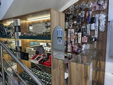 Бижутерия: ПРОДАЕТСЯ Бутик бижутерии и аксессуаров Ассортимент: - Украшения — 4