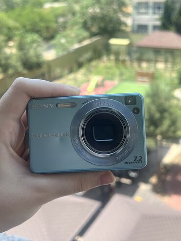 Fotokameralar: Sony cybershoot digital camera.(7.2 megapixels) çox yaxşı