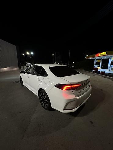 byd e1: Toyota Corolla: 2022 г., 1.8 л, Автомат, Гибрид, Седан — 7