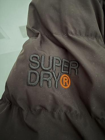 farmerke 48: Superdry muška zimska jakna – puffer model - Model: Superdry — 3
