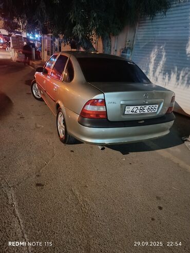 Opel: Opel Vectra: 1.6 l | 1996 il 48584 km Sedan — 4