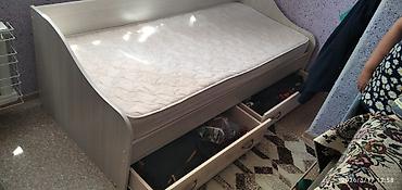 bunk bed: Односпальная кровать-диван с выдвижными ящиками для хранения. - — 1