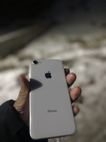 арзан айфон: IPhone 8, 64 ГБ, Ак, 78 %