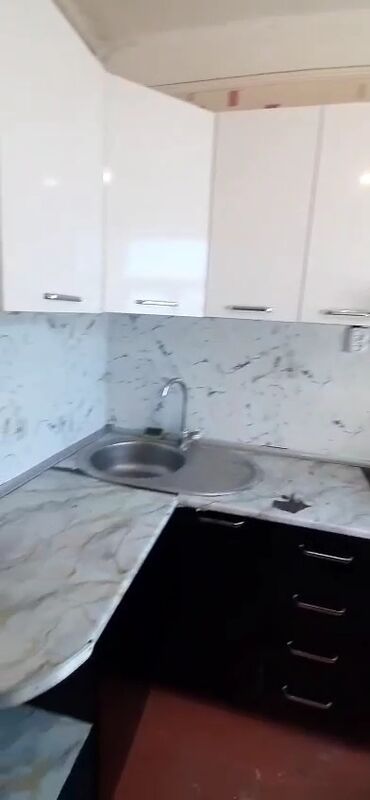 Köhnə tikili: Şəfa aptekin yanı 5 mərtəbəli binanın 5-ci mərtəbəsində yaxşı — 5