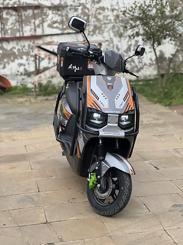 elektirik mator: Elektrik moped 60 volt 40 ah lithium batareykaynan təchiz olunub — 1