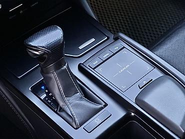 перья: Lexus ES: 2019 г., 3.5 л, Автомат, Бензин, Седан — 6