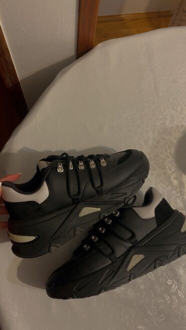 Women's Sneakers and athletic shoes: Diesel, 40, bоја - Crna — 9