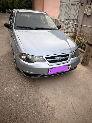 бенза бак нексия: Daewoo Nexia: 2011 г., 1.5 л, Механика, Бензин, Седан