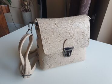 svečane torbice: Elegant purse, Louis Vuitton, Material: Leather, Faux leather