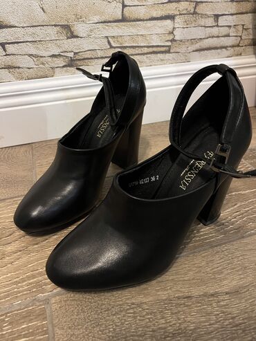 женские туфли с перфорацией: Туфли, Размер: 36, цвет - Черный, Новый
