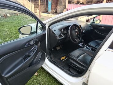 Chevrolet: Chevrolet Cruze: 1.4 l | 160 km Sedan — 8