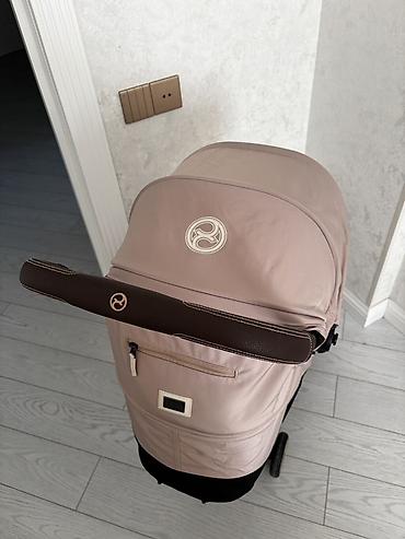 uşaq avtomobil: Cybex yüngül uşaq arabası - Rəng: pudra-çəhrayı kuza, qızılı çərçivə — 1
