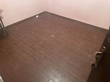 сдаю комнату семейным: 10 м², Без мебели