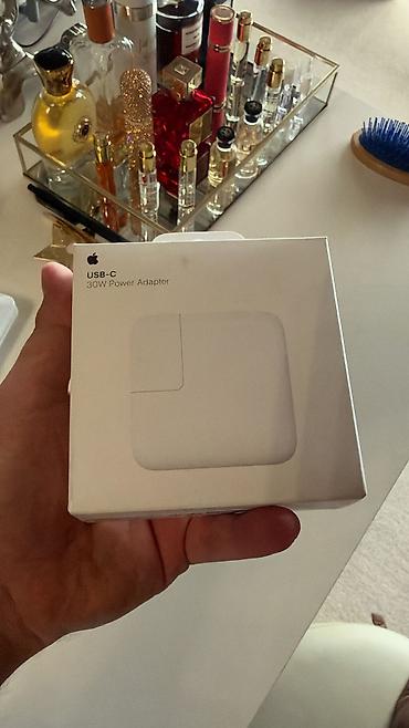 iphone adapter: MacBook adapter. Apple USB‑C 30W Power Adapter + USB‑C kabel dəsti — 5