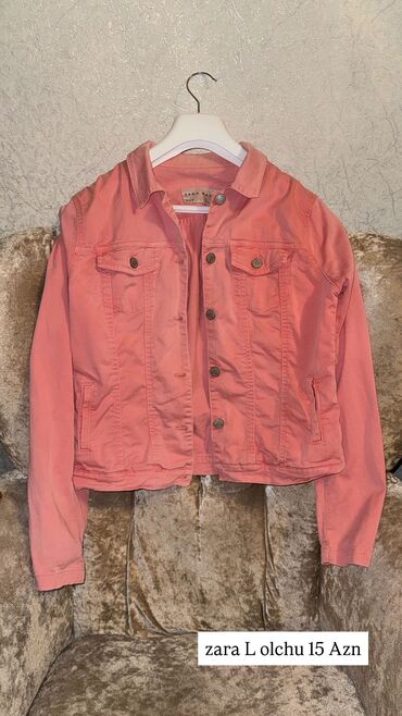 Kokteyl donlar: Geyimlerin her biri yeni kimidir ve muxtelif olculerdedir qeyd edilib — 30