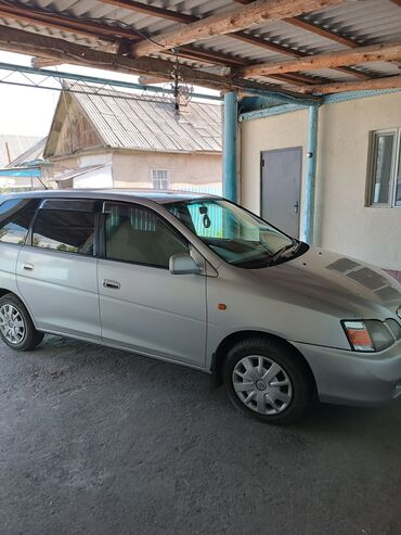 subaru legacy автомабил: Toyota Gaia: 2002 г., 2 л, Автомат, Бензин, Минивэн