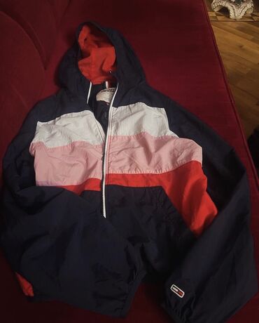 4xl nece razmerdi: Tommy hilfiger godekce s razmer 1defe geyilib