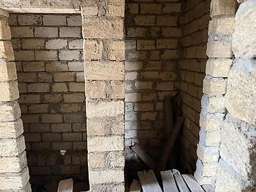 Həyət evləri və villaların satışı: Sumqayit Arxiv idaresinin arxasi. 76-cı məhəllə. Satış üçün yarımçıq — 17