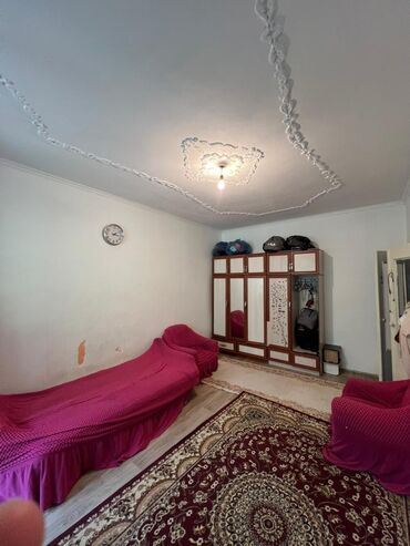 дом восток5: 2 комнаты, 50 м², 105 серия, 2 этаж, Старый ремонт