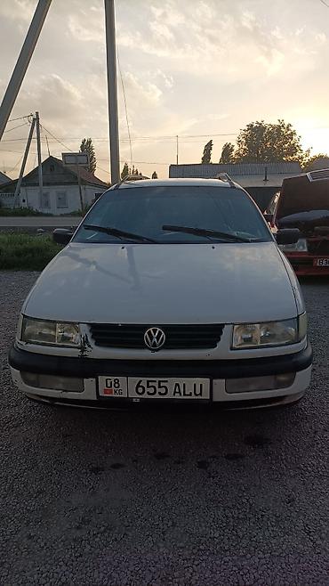 Volkswagen: Volkswagen Passat Variant: 1994 г., 1.8 л, Механика, Бензин, Универсал — 4