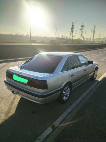 Mazda: Mazda 626: 1989 г., 2 л, Механика, Газ, Хэтчбэк — 4