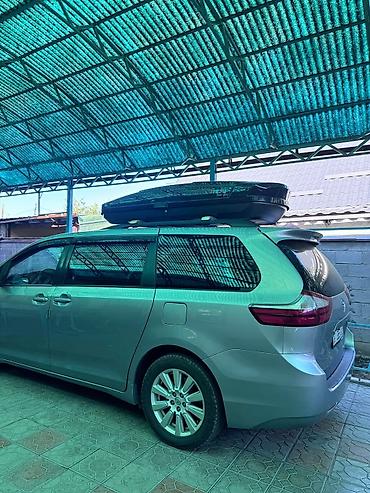 sprinter 516 2011: Toyota Sienna: 2016 г., 3.5 л, Автомат, Бензин, Минивэн — 7