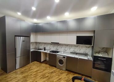 Sifarişlə mətbəx mebeli: Sifarişlə mətbəx dəsti, Özü çəkən petlələr, Mat laminat, Kredit yoxdur, Pulsuz çatdırılma — 12