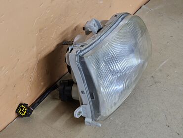 Передние фары: Передняя правая фара Daihatsu 1997 г., Б/у, Оригинал, Япония — 3