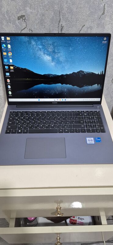 Huawei: Huawei noutbuk - Model xətti: Huawei (MateBook seriyası görünüşlü — 4