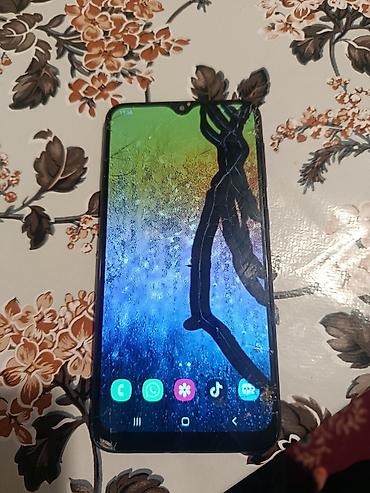 iphone 13 pro max dubai version: Samsung Galaxy A10, Qırıq — 1