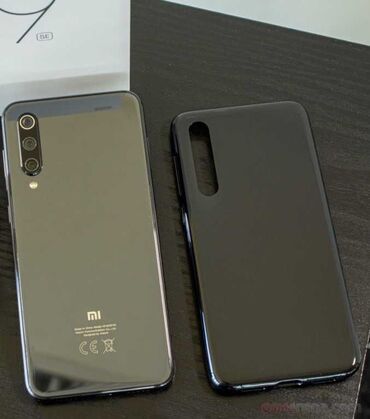 mi 9: Xiaomi, Mi 9 SE, Б/у, 128 ГБ, цвет - Черный, 2 SIM