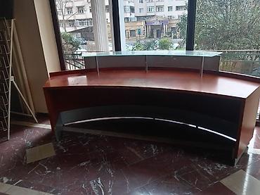 reception masa: Resepsiyon/qarşılama masasının satışı - Dizayn: Yarımay formalı, ön — 2